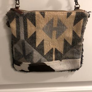 Crossbody women’s Myra Bag